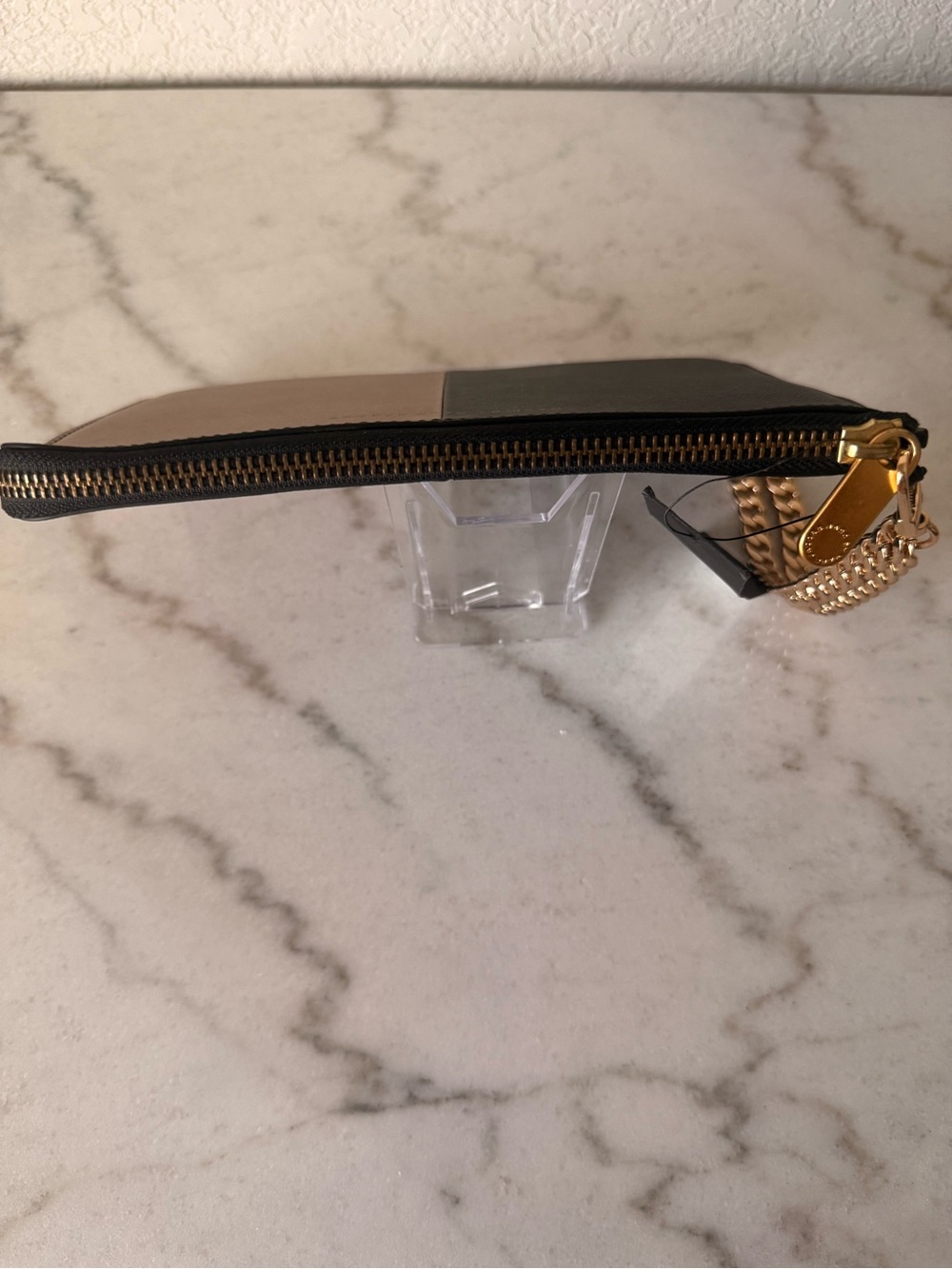 Marc by Marc Jacobs Sophisticato Halfsies Chain Clutch/Wristlet - Picture 9 of 11